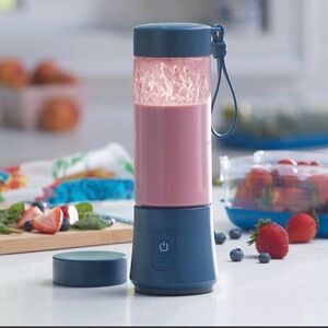 PRINCESS HOUSE Portable Personal Blender Bottle - Blue with Pink Contents